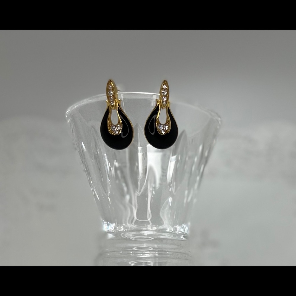 Vintage Trifari Black Enamel Dangle Earrings